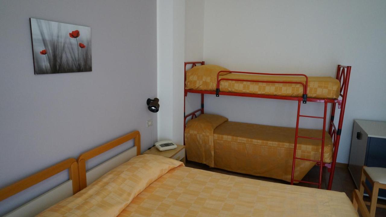Hotel Quattropalme Tortoreto Εξωτερικό φωτογραφία