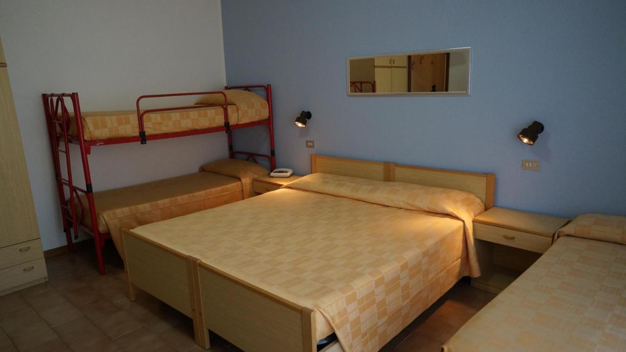 Hotel Quattropalme Tortoreto Εξωτερικό φωτογραφία