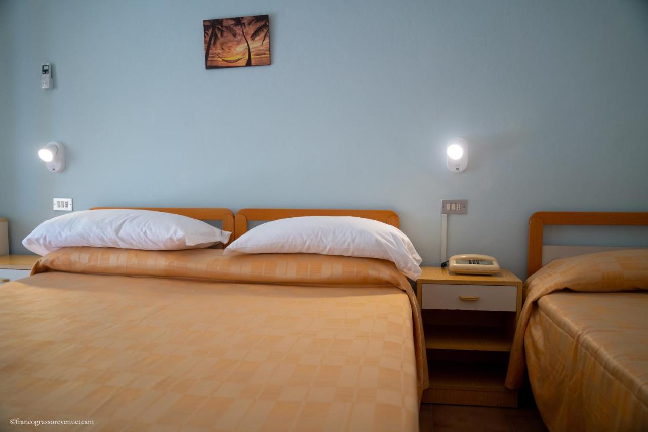 Hotel Quattropalme Tortoreto Εξωτερικό φωτογραφία