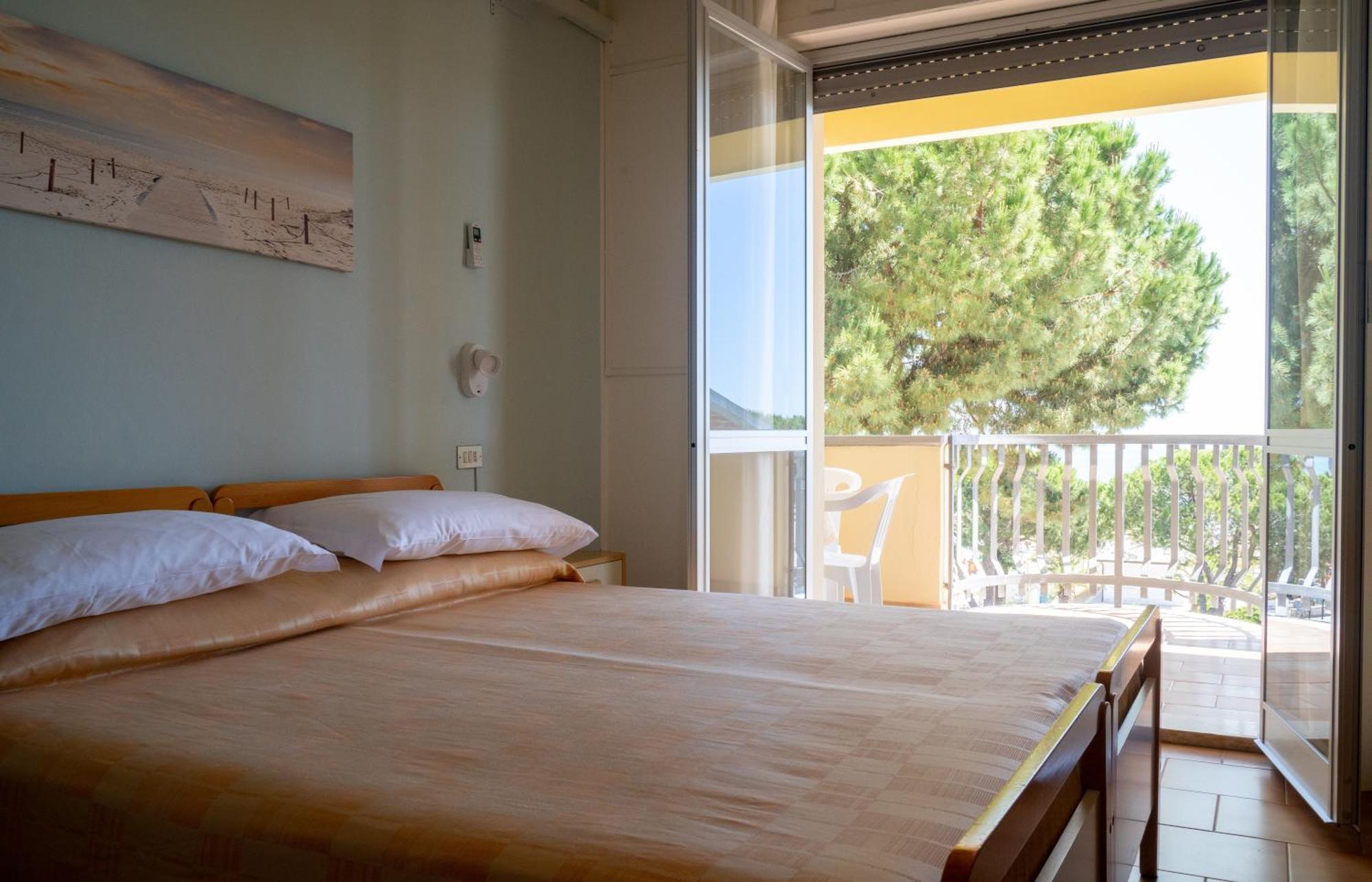 Hotel Quattropalme Tortoreto Εξωτερικό φωτογραφία