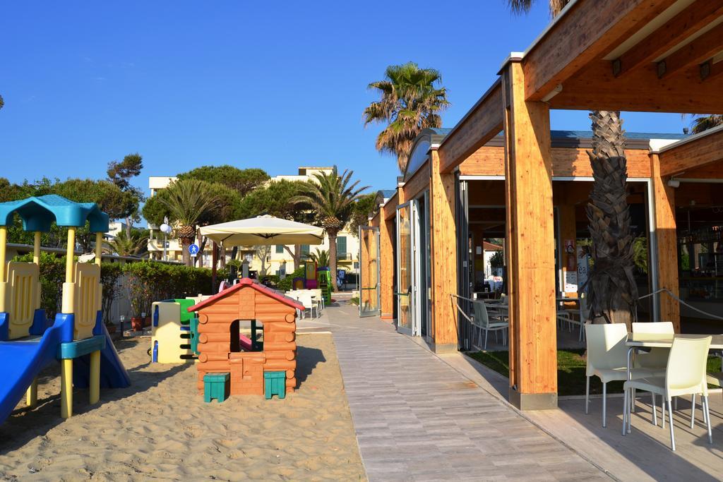 Hotel Quattropalme Tortoreto Εξωτερικό φωτογραφία