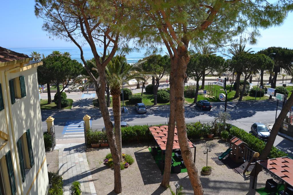 Hotel Quattropalme Tortoreto Εξωτερικό φωτογραφία