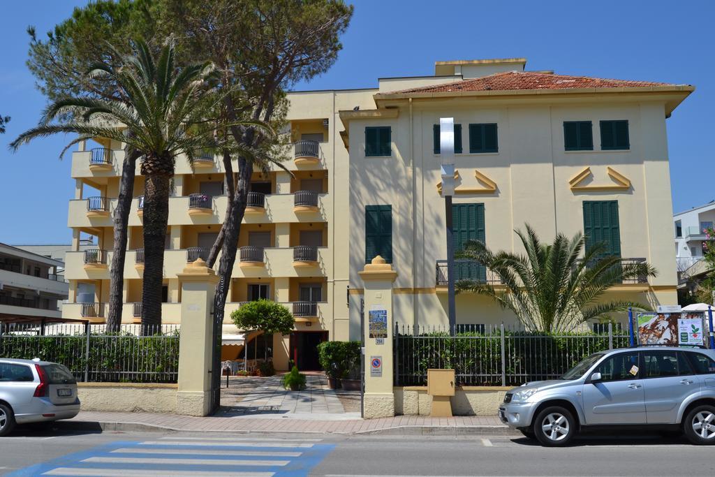 Hotel Quattropalme Tortoreto Εξωτερικό φωτογραφία